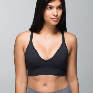 Lululemon Seamlessly Plunge Bra